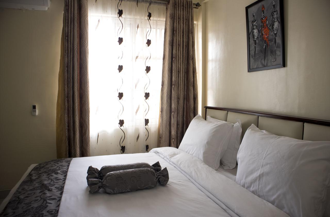 Villa Angelia Hotel Accra Bagian luar foto